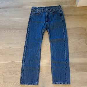 Levi's 505 vintage fit straight leg blue jeans #casual #denim

33x32 tag